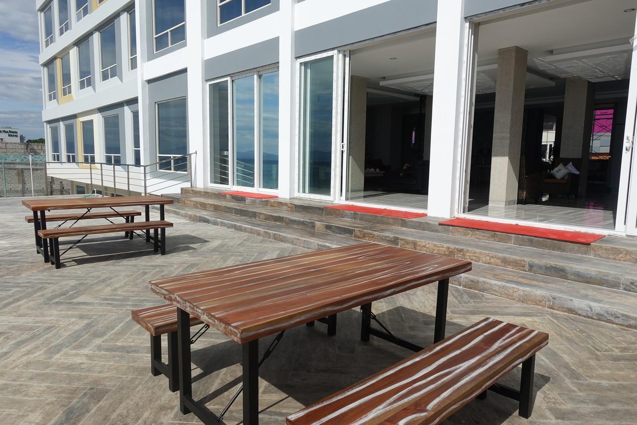 M Hotel Kupang Kupang  Exterior photo